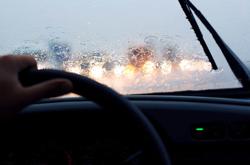 Driving in the rain tips from Louisville KY Car Crash Lawyers
